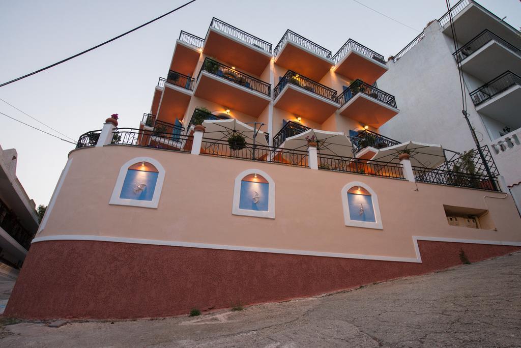 Maria Studios Poros Town Bagian luar foto