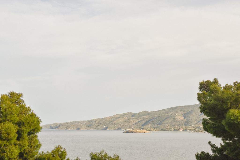 Maria Studios Poros Town Bagian luar foto