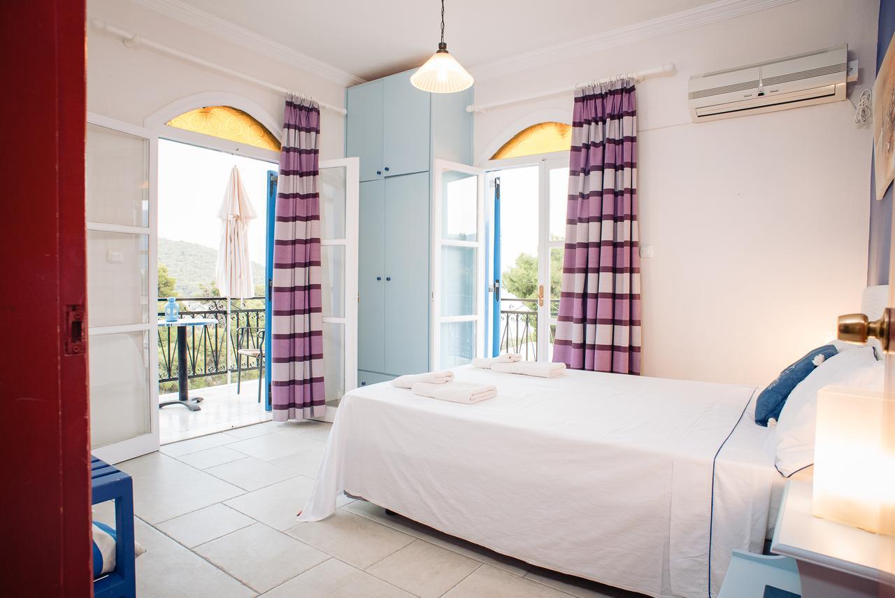 Maria Studios Poros Town Bagian luar foto