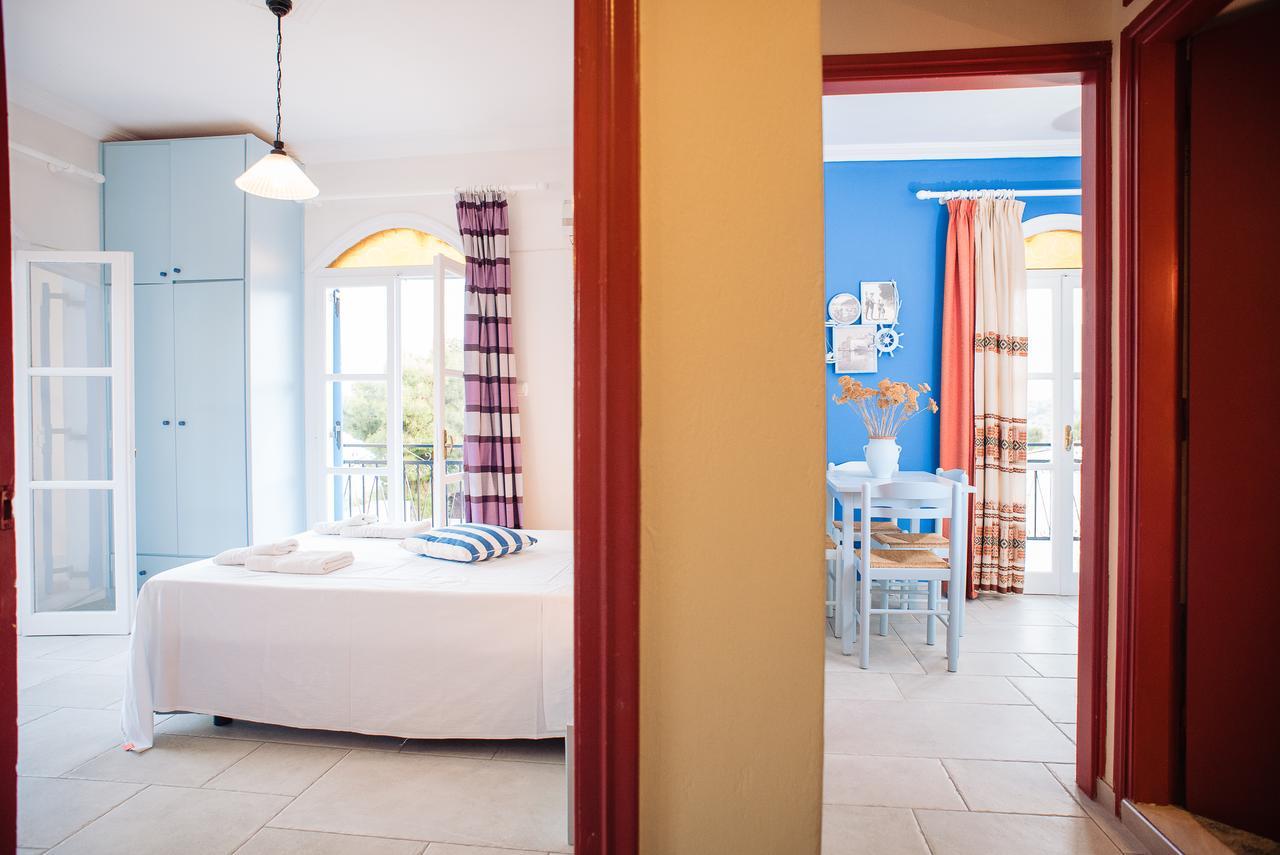 Maria Studios Poros Town Bagian luar foto