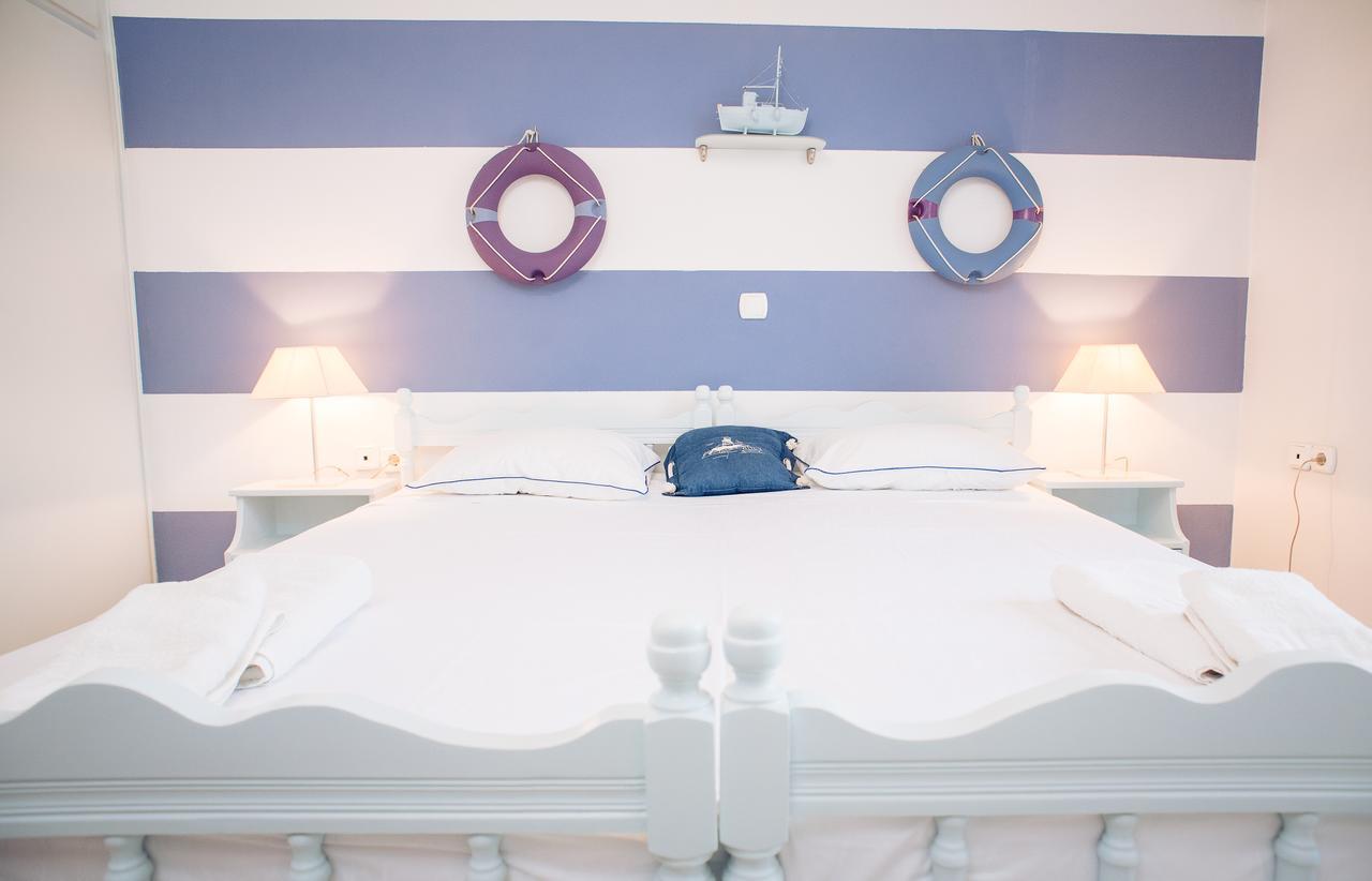 Maria Studios Poros Town Bagian luar foto